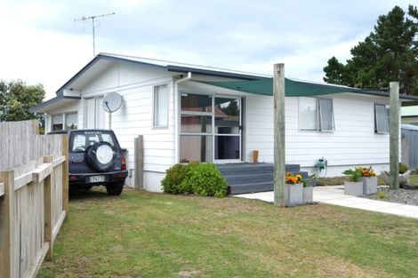 Photo of property in 21 Kuparu Place, Ruakaka, 0116