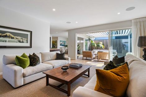 Photo of property in 35e Oceanbeach Road, Mount Maunganui, 3116
