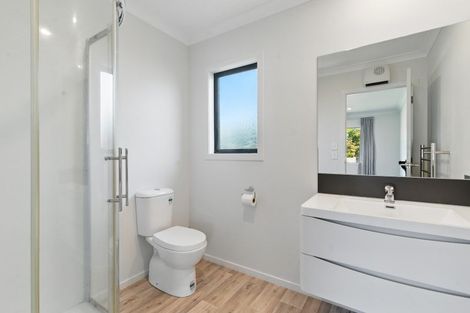 Photo of property in 229 Shakespeare Street, Leamington, Cambridge, 3432