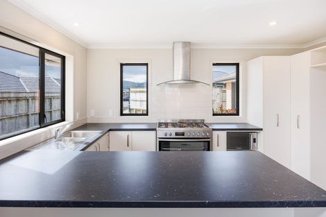 Photo of property in 8 Gibraltar Way, Fitzherbert, Palmerston North, 4410