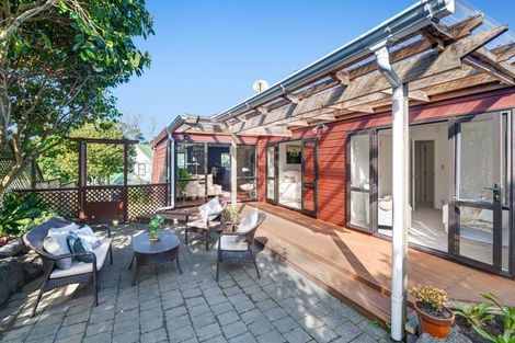 Photo of property in 2/8 Antrim Grove, Bayview, Auckland, 0629