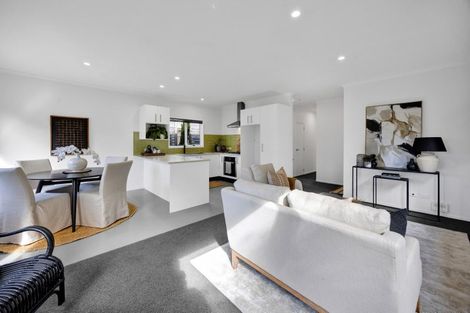 Photo of property in 308 Mangorei Road, Merrilands, New Plymouth, 4312