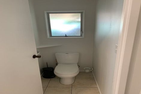 Photo of property in 23 Imperial Place, Henderson, Auckland, 0612