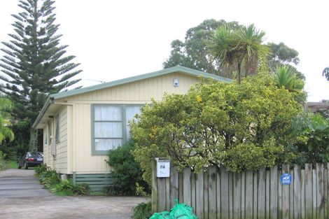 Photo of property in 74 Rosario Crescent, Red Beach, 0932