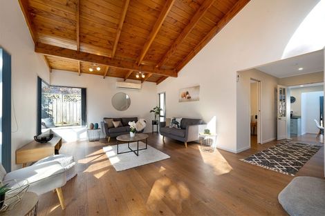 Photo of property in 6 Glucina Avenue, West Harbour, Auckland, 0618