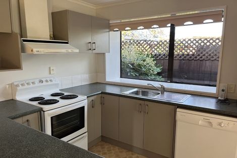 Photo of property in 2/180 Hawthornden Road, Avonhead, Christchurch, 8042