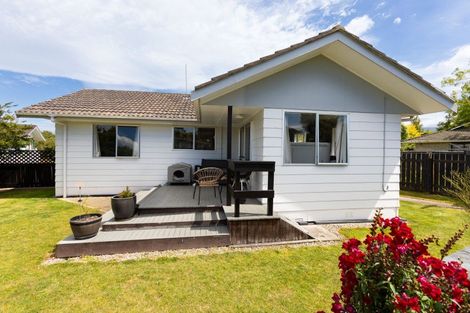Photo of property in 90 Fergusson Street, Woodville, 4920