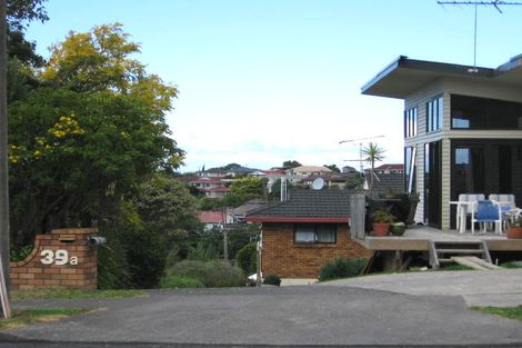 Photo of property in 2/39 Deep Creek Road, Waiake, Auckland, 0630