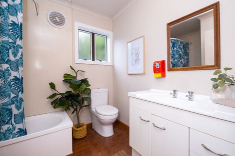 Photo of property in 280 Clifton Road, Te Awanga, 4102