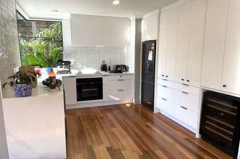 Photo of property in 14 Scott Place, Havelock North, 4130