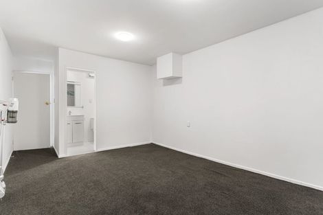 Photo of property in 47 Huka Road, Birkenhead, Auckland, 0626