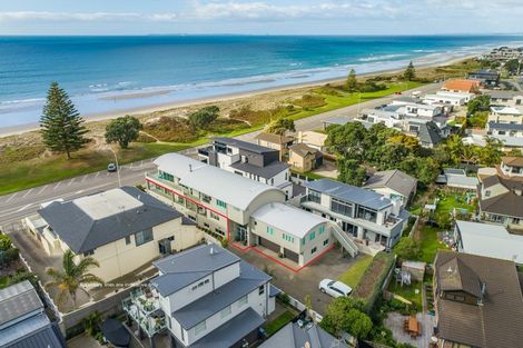 Photo of property in 198 Marine Parade, Mount Maunganui, 3116
