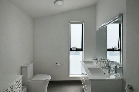 Photo of property in 30/82 East Coast Road, Milford, Auckland, 0620