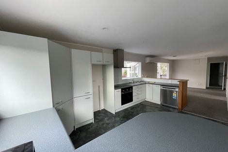 Photo of property in 40 Morriggia Place, Bayview, Auckland, 0629
