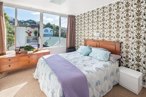 Photo of property in 54 Bassett Road, Johnsonville, Wellington, 6037