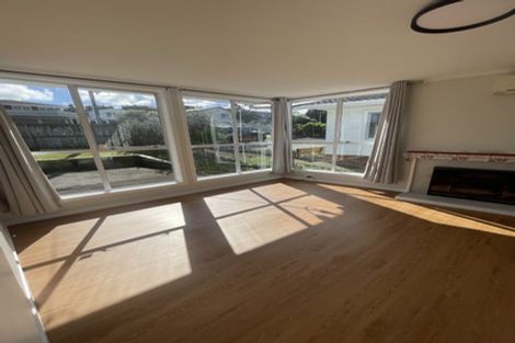 Photo of property in 22 Edgeworth Road, Glenfield, Auckland, 0629