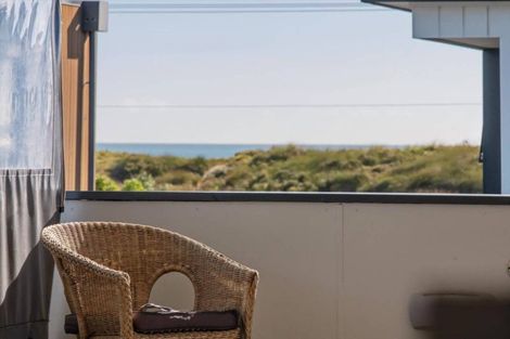 Photo of property in 988 Papamoa Beach Road, Papamoa Beach, Papamoa, 3118
