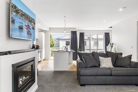 Photo of property in 56e Nicholson Road, Khandallah, Wellington, 6035