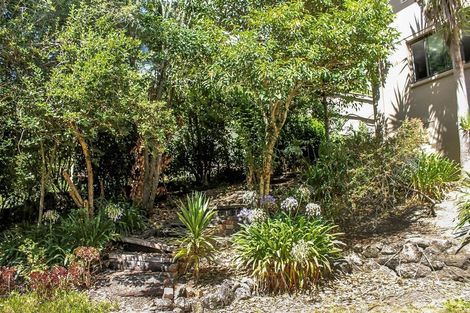Photo of property in 17 Busby Hill, Havelock North, 4130