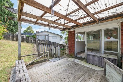 Photo of property in 1/2 Kashmir Road, Glen Eden, Auckland, 0602