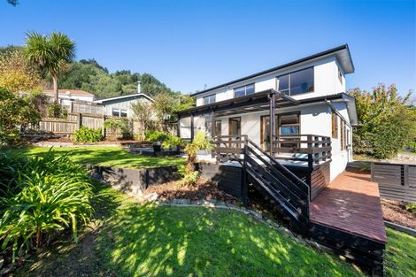 Photo of property in 14 Leicester Street, Picton, 7220