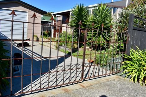 Photo of property in 17 Peel Street, Westport, 7825