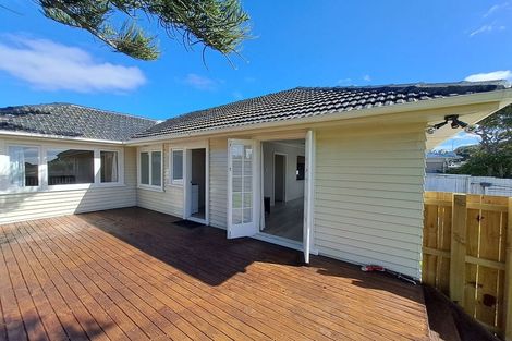Photo of property in 3244a Great North Road, New Lynn, Auckland, 0600
