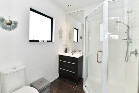 Photo of property in 4 Serene Place, Gulf Harbour, Whangaparaoa, 0930