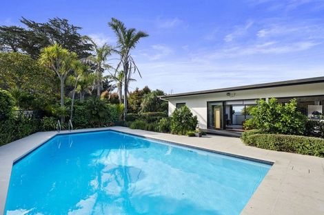 Photo of property in 181 Vaughans Road, Okura, Auckland, 0792