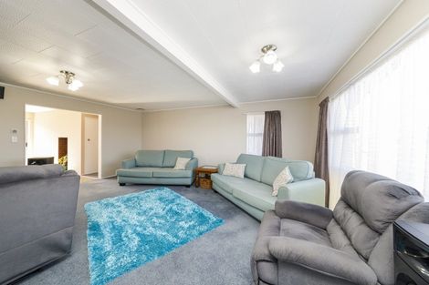 Photo of property in 1 Calder Place, Feilding, 4702