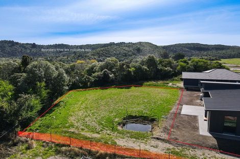 Photo of property in 35 Okaia Drive, Kinloch, Taupo, 3377