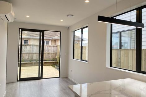 Photo of property in 42 Lavelle Road, Henderson, Auckland, 0612