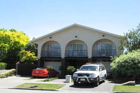 Photo of property in 16 Dunrobin Place, Avonhead, Christchurch, 8042