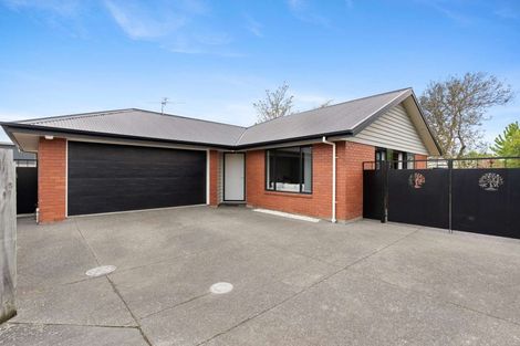 Photo of property in 16a Surrey Street, Linwood, Christchurch, 8062