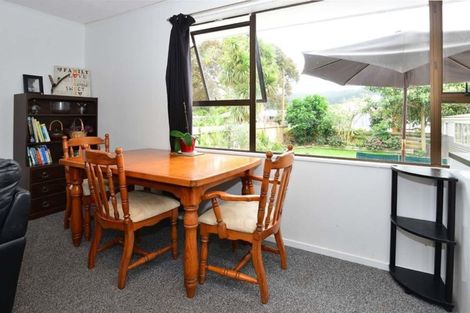 Photo of property in 54 Awaroa Road, Helensville, 0800