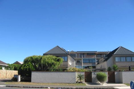 Photo of property in 4/40 Kitchener Road, Milford, Auckland, 0620