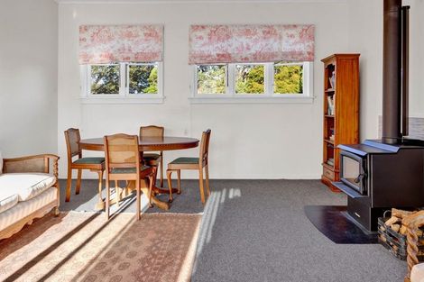 Photo of property in 62 Gisborne Terrace, Opunake, 4616