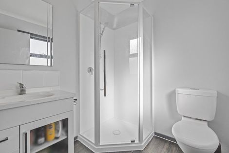 Photo of property in 15a Carthew Street, Okato, 4335