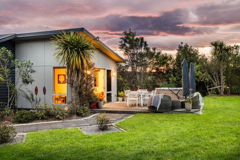 Photo of property in 28 Esk View Road, Eskdale, Napier, 4182