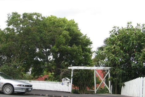 Photo of property in 2/99 Hinemoa Street, Birkenhead, Auckland, 0626