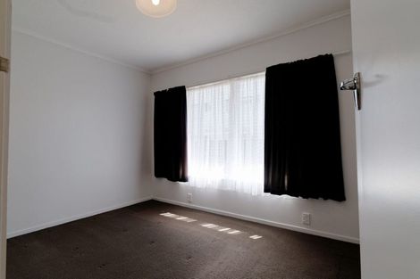 Photo of property in 1/760 Beach Road, Browns Bay, Auckland, 0630