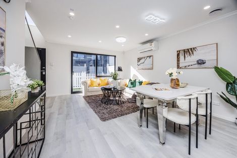 Photo of property in 38b Seymour Road, Sunnyvale, Auckland, 0612