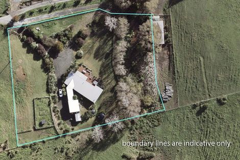 Photo of property in 8 Pineview Lane, Helensville, 0875