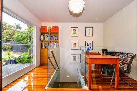 Photo of property in 148 Luckens Road, West Harbour, Auckland, 0618