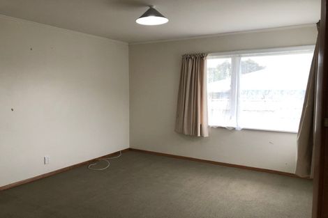 Photo of property in 75 Kenmore Street, Newlands, Wellington, 6037