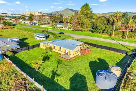 Photo of property in 5 Banks Street, Tolaga Bay, 4077