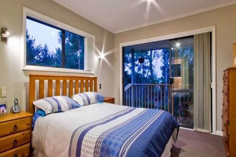 Photo of property in 53 Helleur Road, Massey, Auckland, 0614