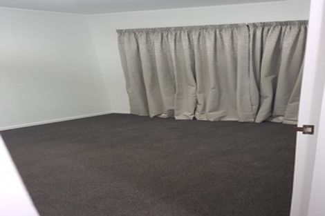 Photo of property in 2/39 Kinloch Place, Papakowhai, Porirua, 5024