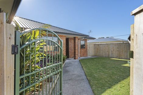 Photo of property in 11 Wilton Street, Westown, New Plymouth, 4310