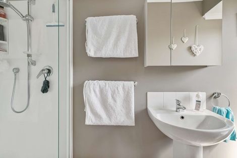 Photo of property in 126 Meander Drive, Welcome Bay, Tauranga, 3112